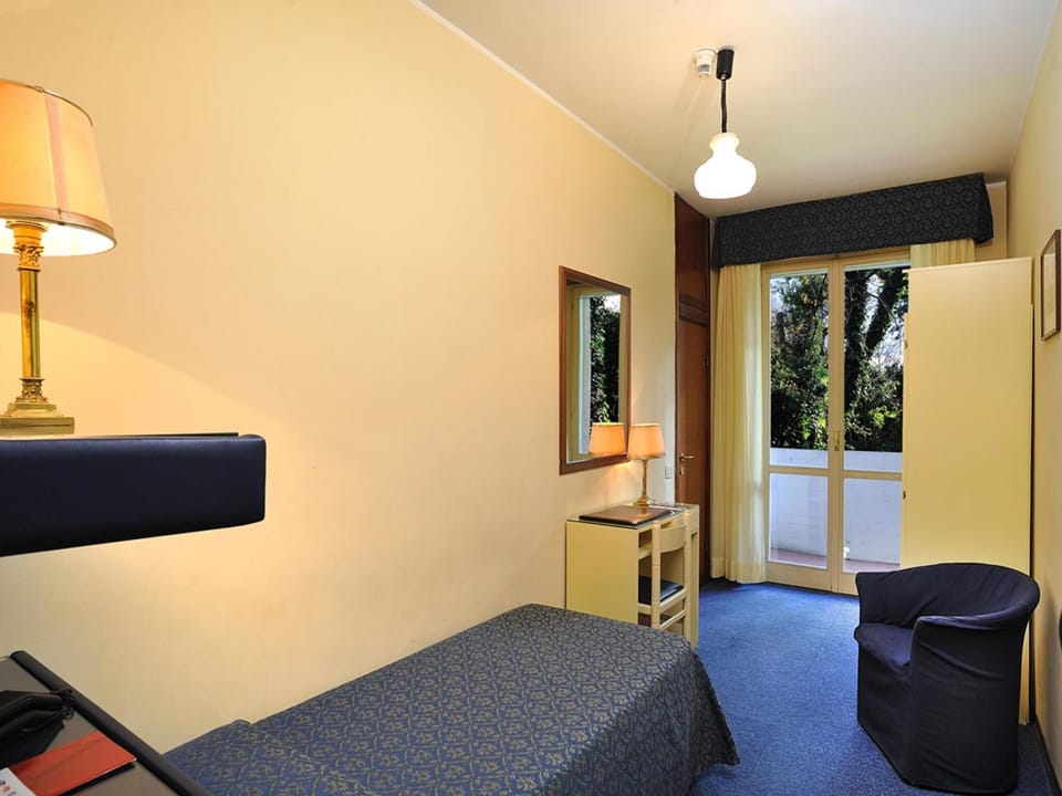 Minibar, in-room safe, desk, soundproofing