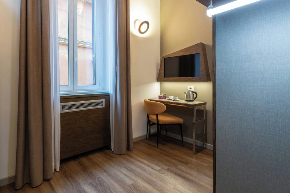 Minibar, in-room safe, desk, soundproofing