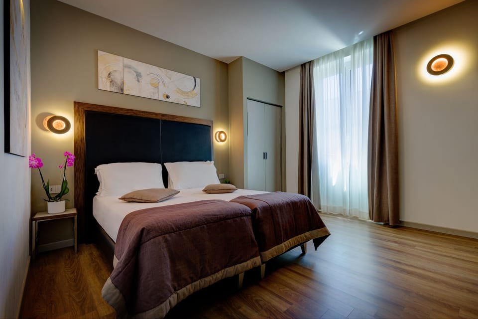 Superior Double Room | Minibar, in-room safe, desk, soundproofing
