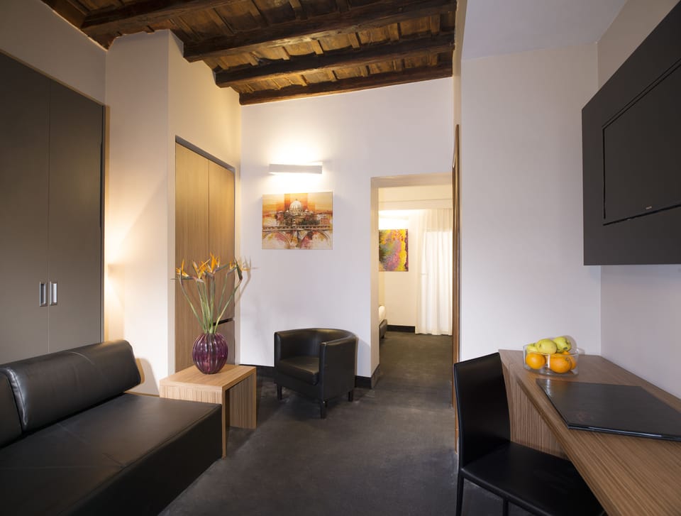 Executive Double or Twin Room | In-room safe, soundproofing, free WiFi, bed sheets