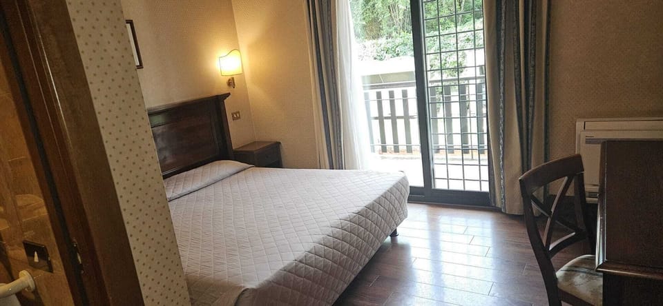 Camera per disabili | Premium bedding, minibar, in-room safe, desk