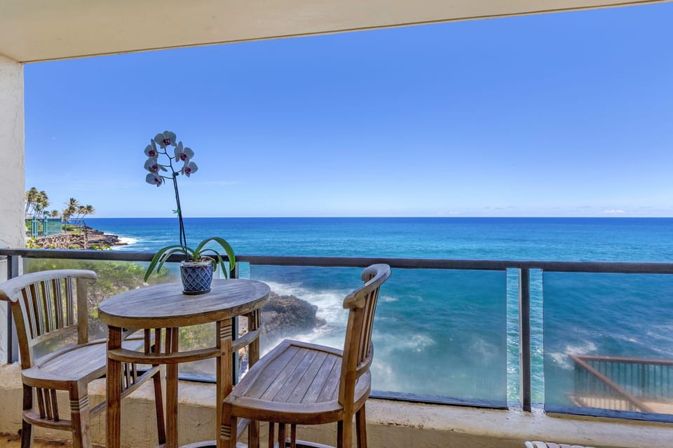 Unobstructed oceanfront view 