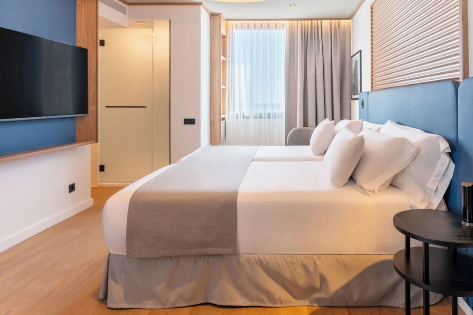 Minibar, in-room safe, soundproofing, iron/ironing board