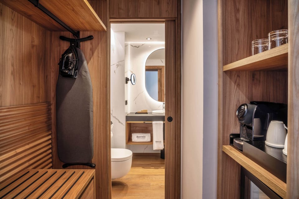 Hair dryer, towels