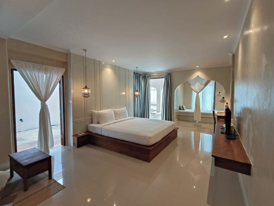 Quayside Suite River Access with Bathtub | 1 bedroom, premium bedding, down comforters, Select Comfort beds