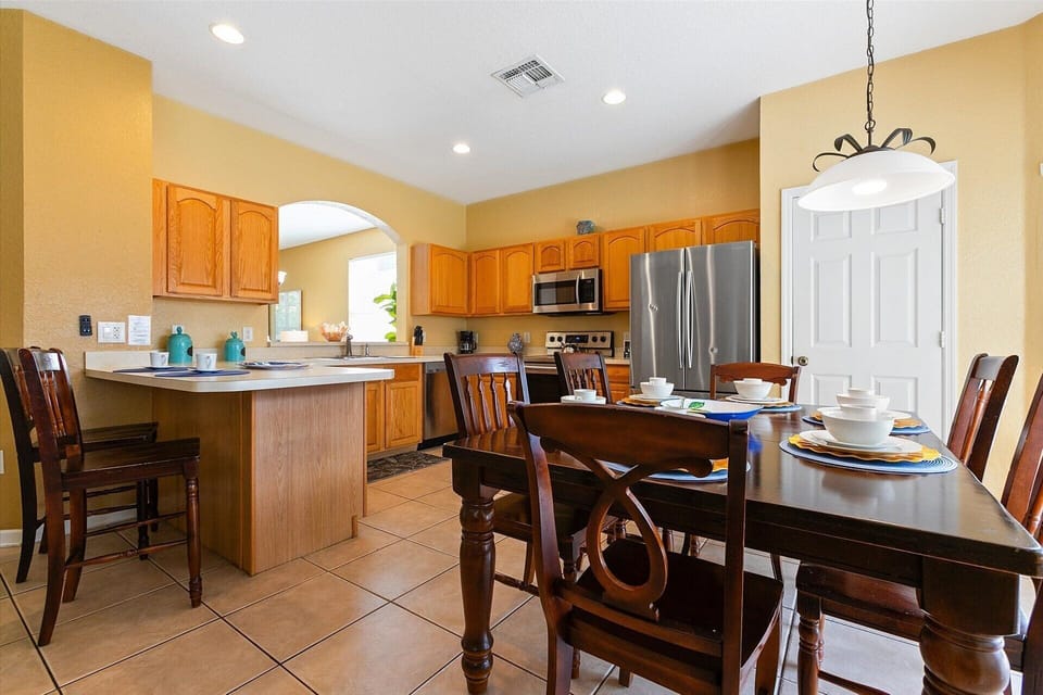 Kitchen (Angle)