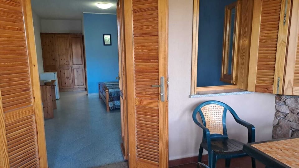 Superior Double Room, Private Bathroom | Minibar, desk, laptop workspace, bed sheets