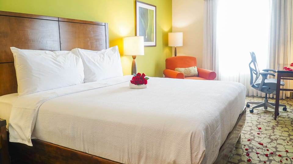 Premium bedding, minibar, in-room safe, desk