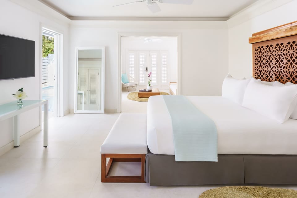 Signature Oasis Spa Villa  | Premium bedding, minibar, in-room safe, desk