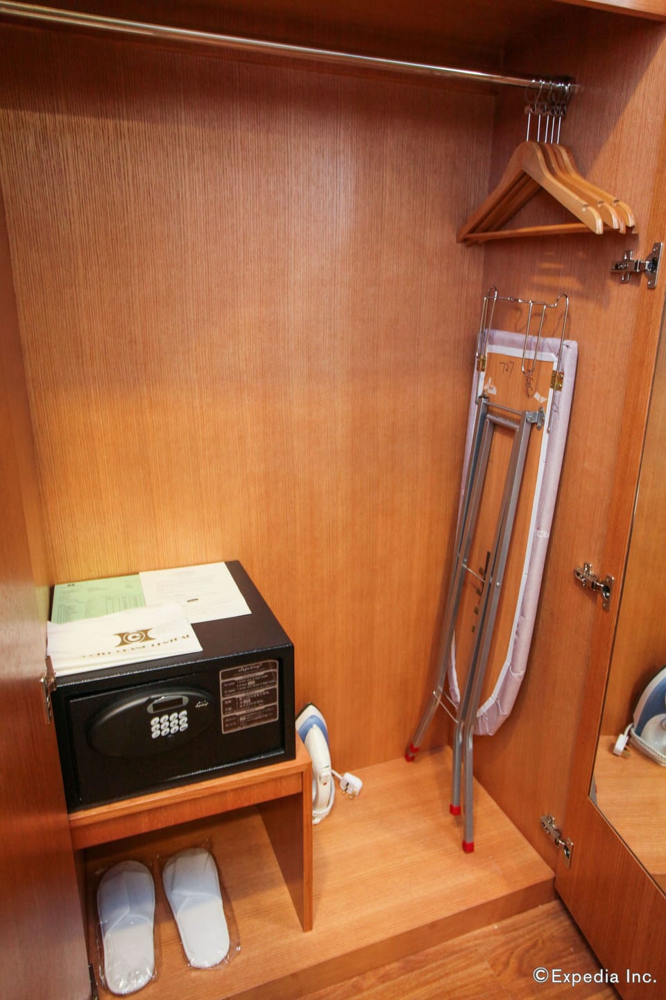 Room amenity