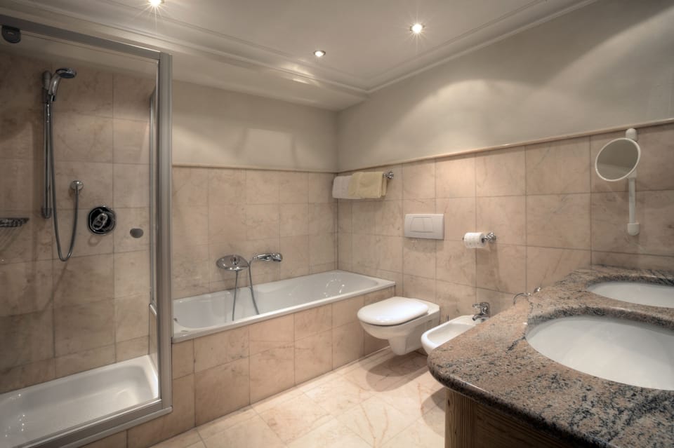 Double Room, Mountain View | Bathroom | Free toiletries, hair dryer, bidet, towels