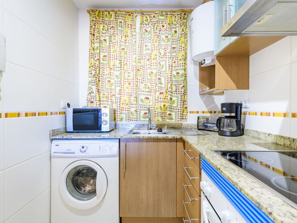 Laundry Room, Cabinetry, Property, Washing Machine, Clothes Dryer, Countertop, Kitchen Sink, Home Appliance, Sink, Tap