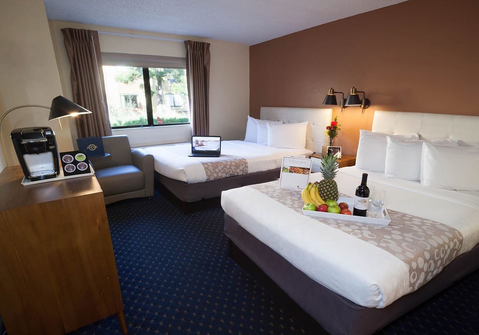 Iron/ironing board, free WiFi, bed sheets, alarm clocks