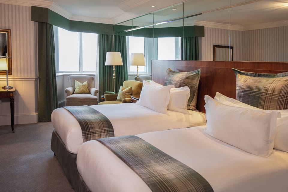 Eden King/Twin Room | Premium bedding, minibar, in-room safe, desk