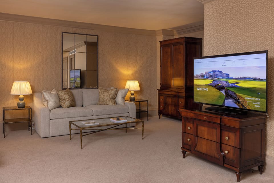 EDEN SUITE | Living area | 40-inch plasma TV with cable channels, TV