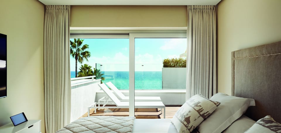 Villa, 5 Bedrooms, Partial Sea View | Premium bedding, minibar, in-room safe, desk