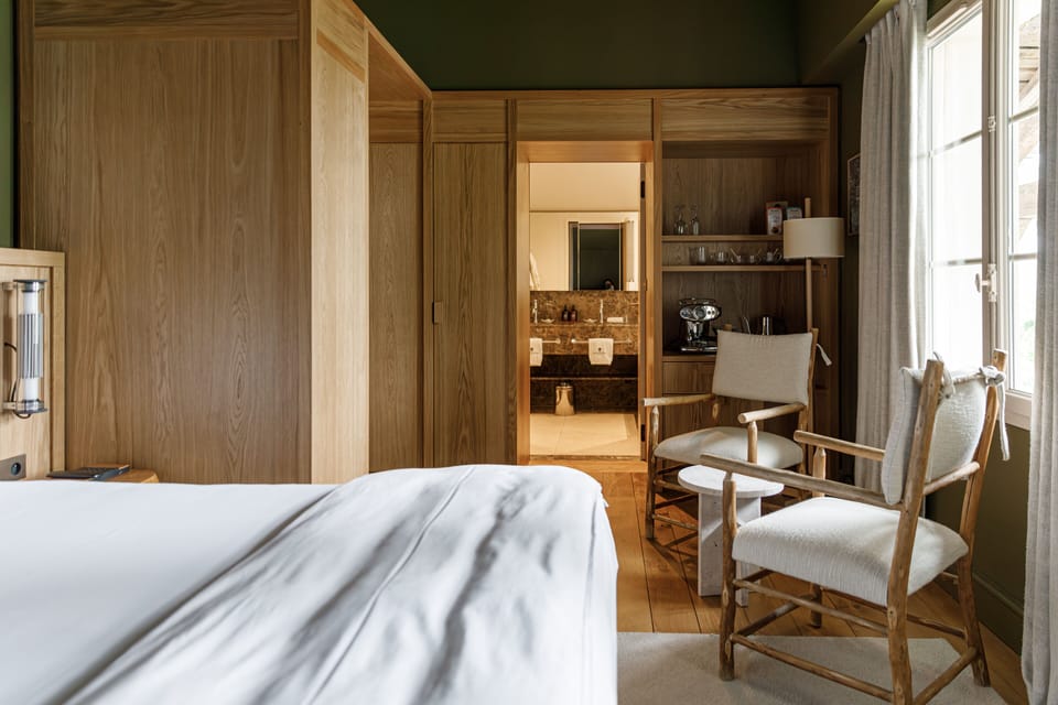 Comfort Room | Premium bedding, minibar, in-room safe, individually decorated