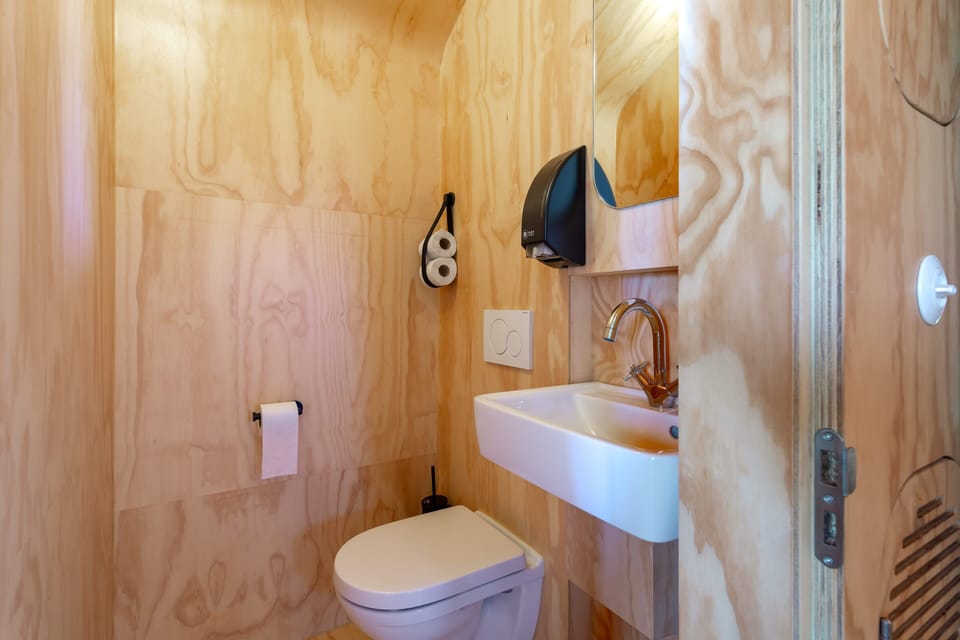 Wikkelhouse | Bathroom | Shower, eco-friendly toiletries