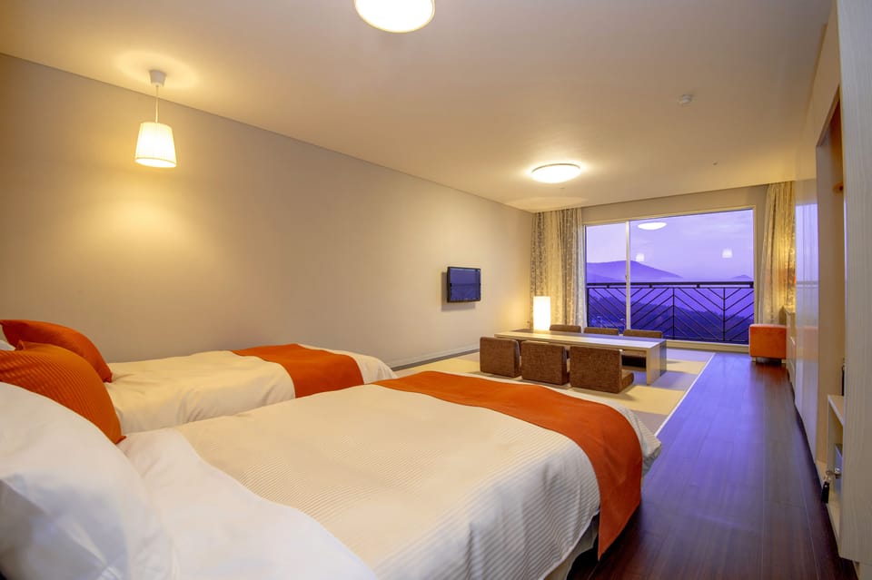 In-room safe, desk, blackout drapes, WiFi (free)