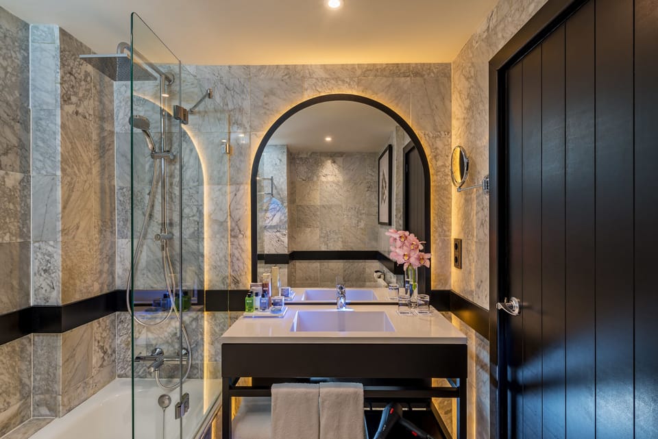 City Room, City View | Down comforters, minibar, in-room safe, individually furnished