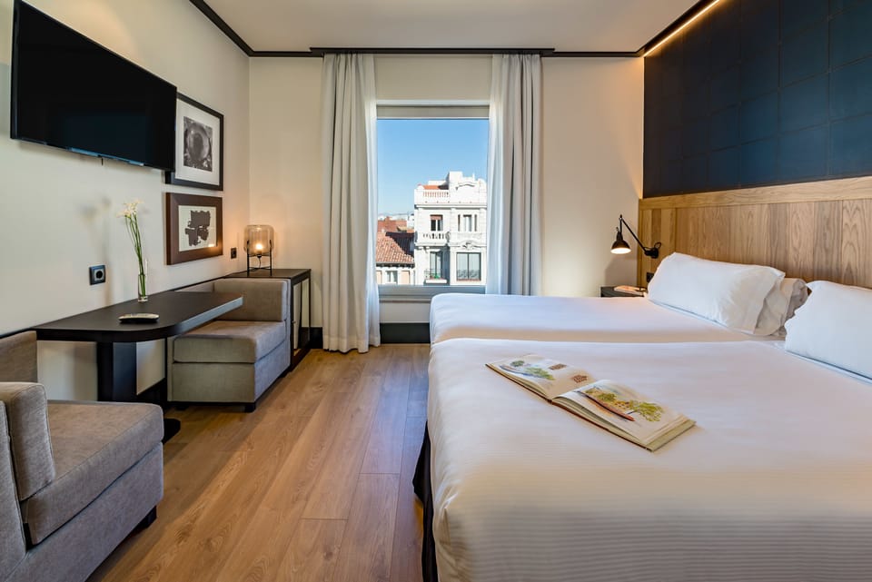 City Room, City View | Down comforters, minibar, in-room safe, individually furnished