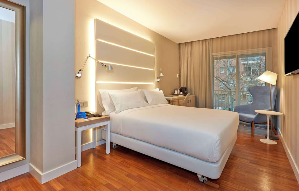 1 bedroom, minibar, in-room safe, desk