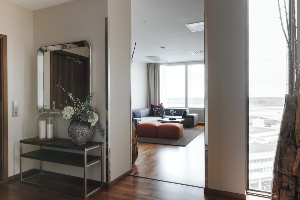 Suite, 1 Bedroom, Non Smoking | Living area | Flat-screen TV