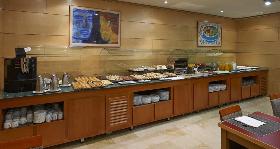 Daily buffet breakfast for a fee
