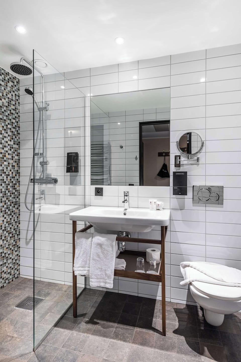 Shower, hair dryer, heated floors (bathroom), towels