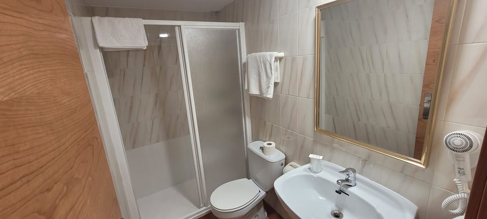 Economy Double or Twin Room, Mountain View | Bathroom | Free toiletries, towels