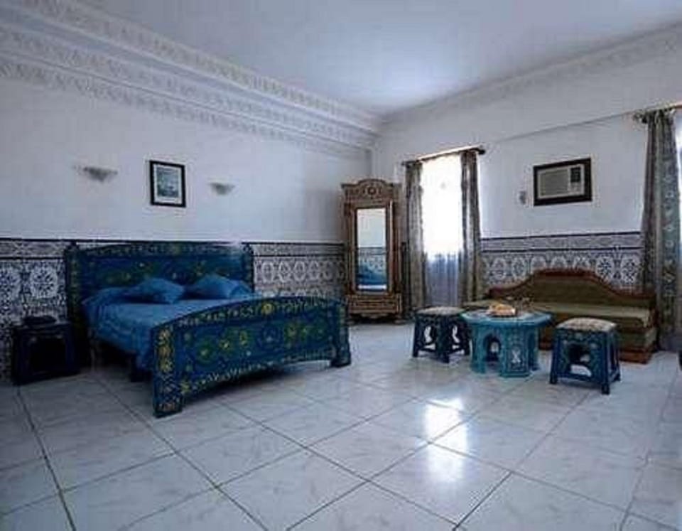 Standard Double Room | Premium bedding, desk, iron/ironing board (on request), WiFi (free)