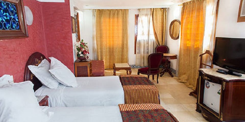 Standard Double Room | Premium bedding, desk, iron/ironing board (on request), WiFi (free)