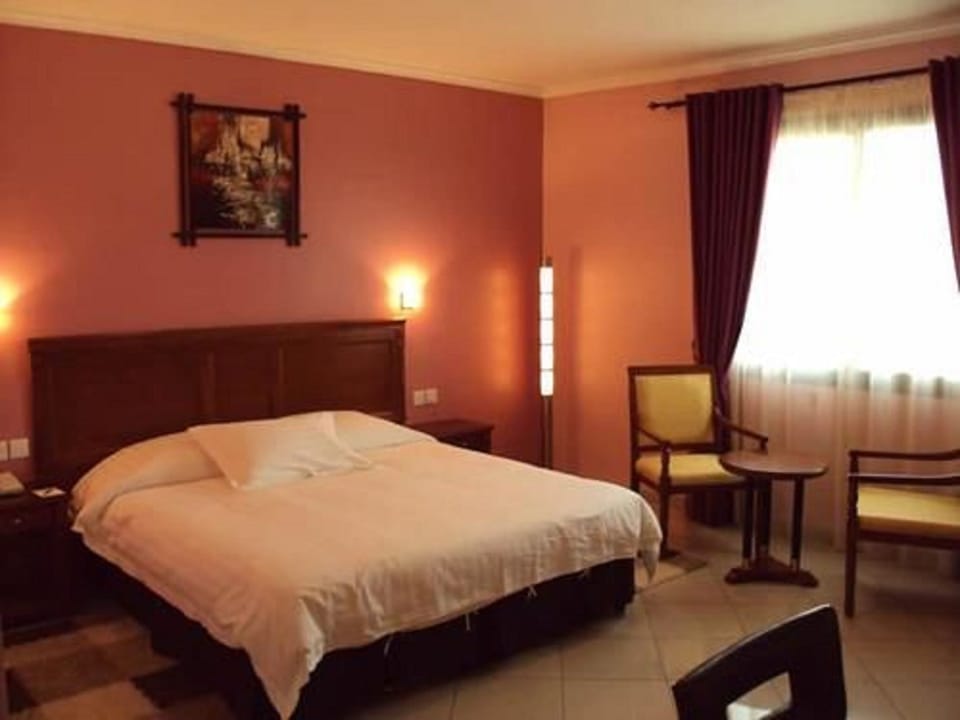 Deluxe Double Room | Minibar, blackout drapes, soundproofing, WiFi (free)