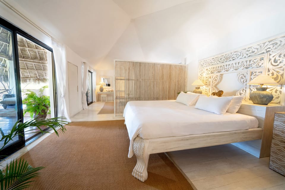 Signature Suite, 1 Bedroom, Garden View | Premium bedding, memory foam beds, minibar, in-room safe