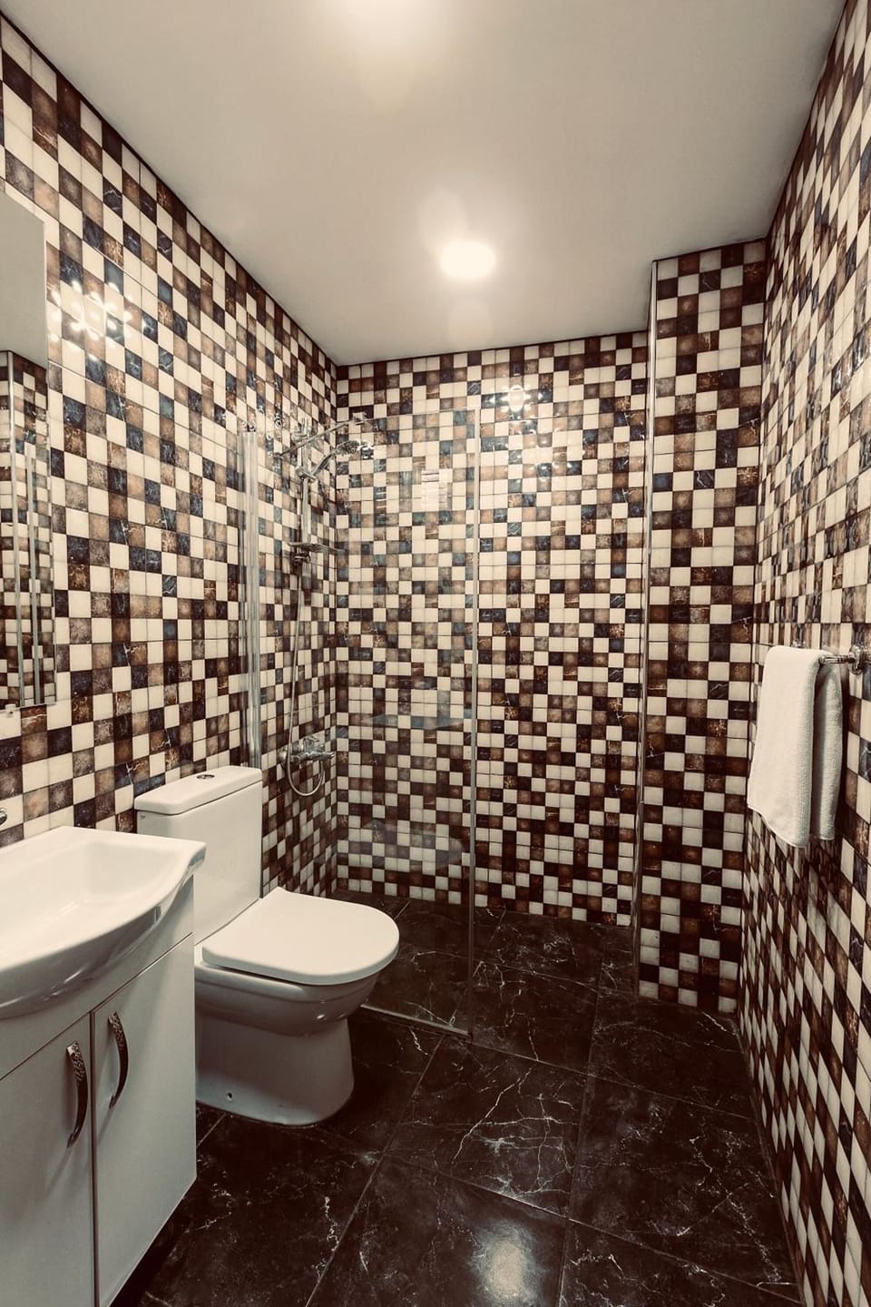 Hair dryer, towels