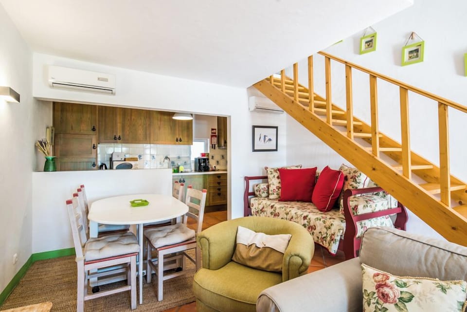 House, 2 Bedrooms (2) | Living area | 60-cm LCD TV with satellite channels, TV