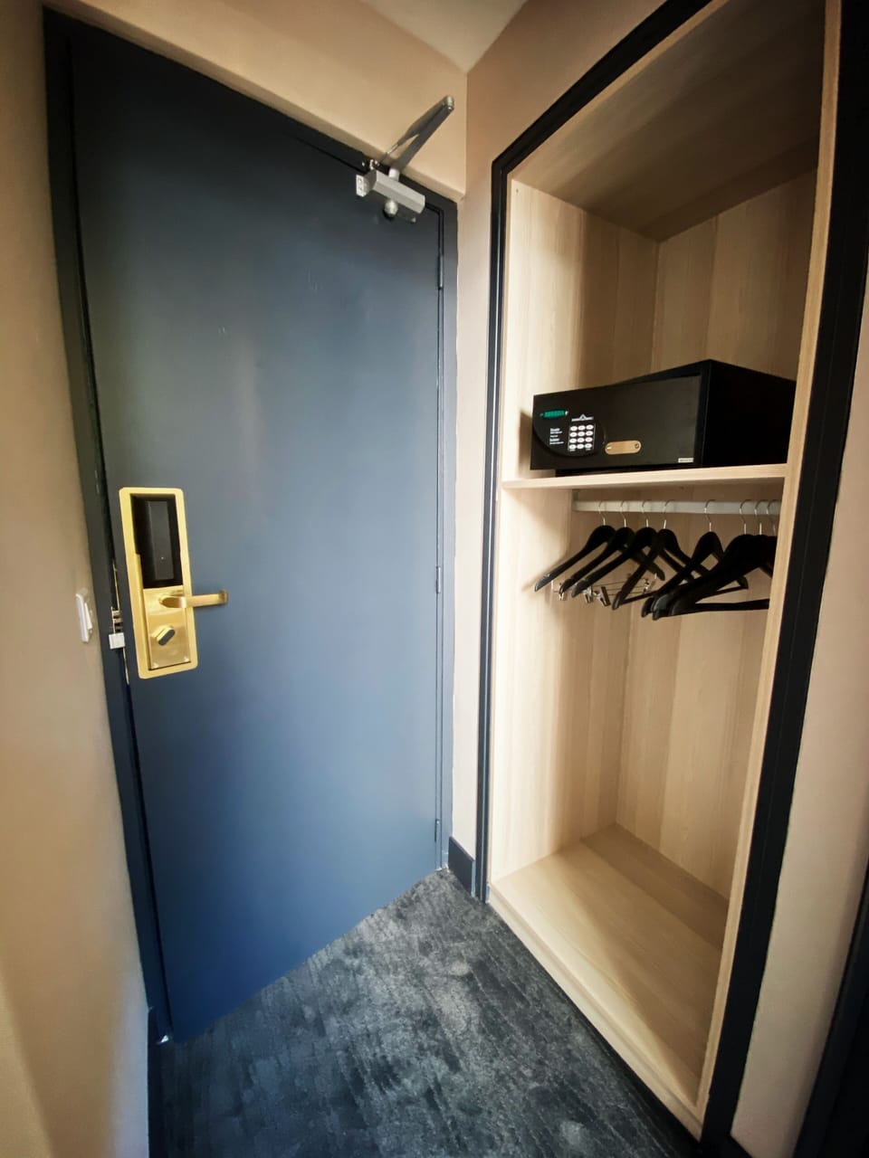 Superior Double or Twin Room, Balcony | Premium bedding, in-room safe, desk, laptop workspace