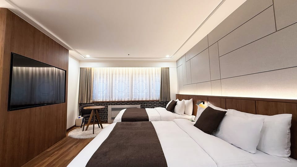 Premier Double Double | Minibar, in-room safe, blackout drapes, iron/ironing board