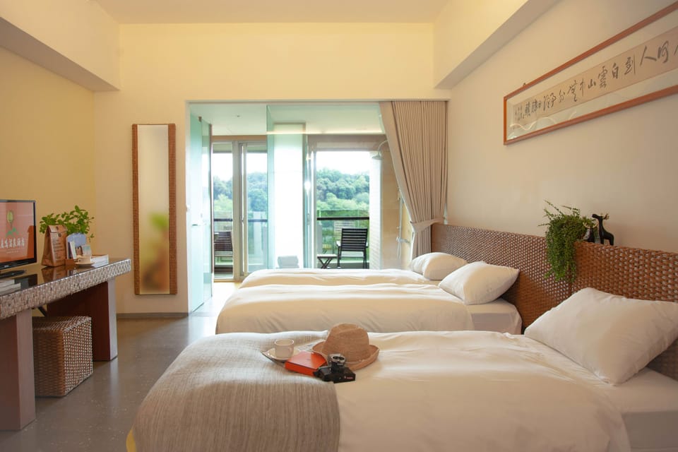 Premium bedding, down comforters, pillowtop beds, in-room safe