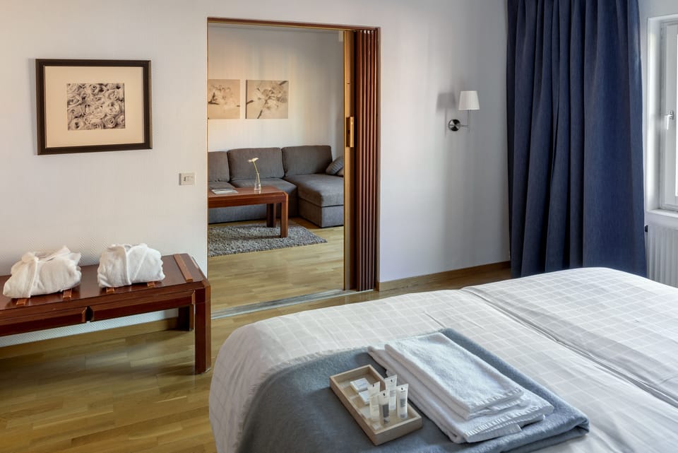 Deluxe Family Suite with Sauna | Desk, WiFi (free), individually decorated, bed sheets