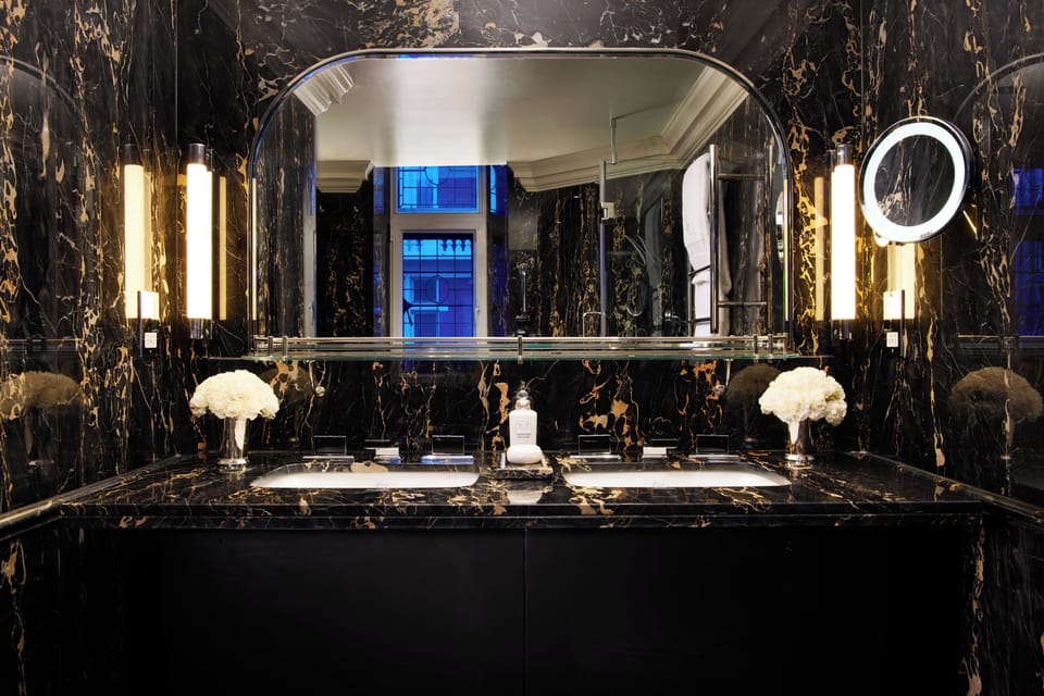 Junior Suite, Park View | Bathroom | Combined shower/tub, deep soaking tub, designer toiletries, hair dryer