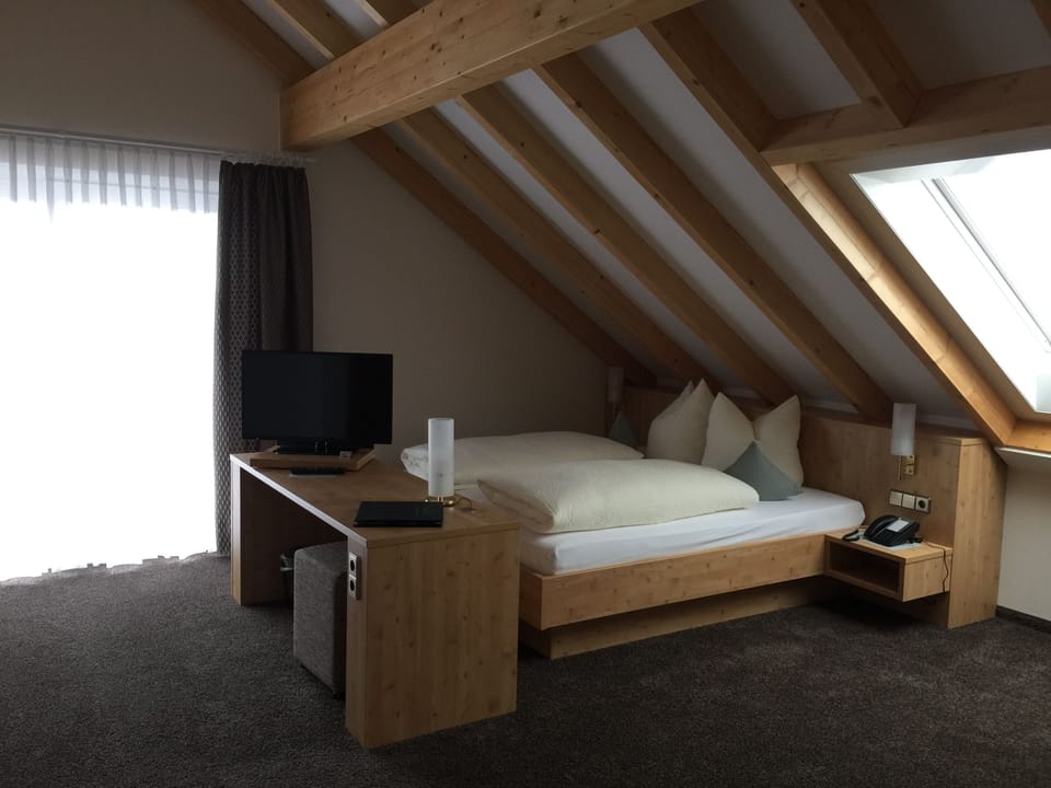 Comfort Double Room, 1 Bedroom | Living area | TV