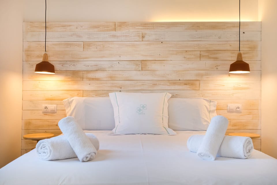 Comfort Apartment, 2 Bedrooms, City View | In-room safe, individually decorated, individually furnished, desk