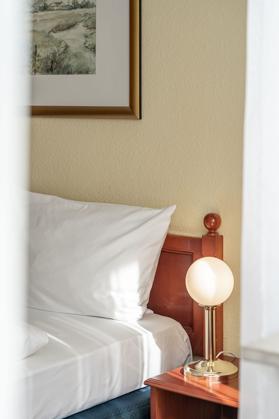 Hypo-allergenic bedding available, minibar