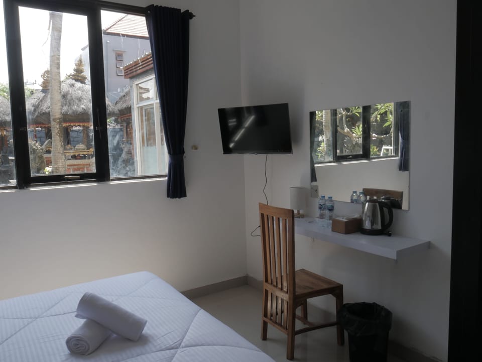 Blackout drapes, soundproofing, free WiFi, bed sheets