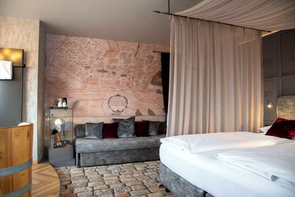 Romantic Double Room | Premium bedding, in-room safe, desk, laptop workspace