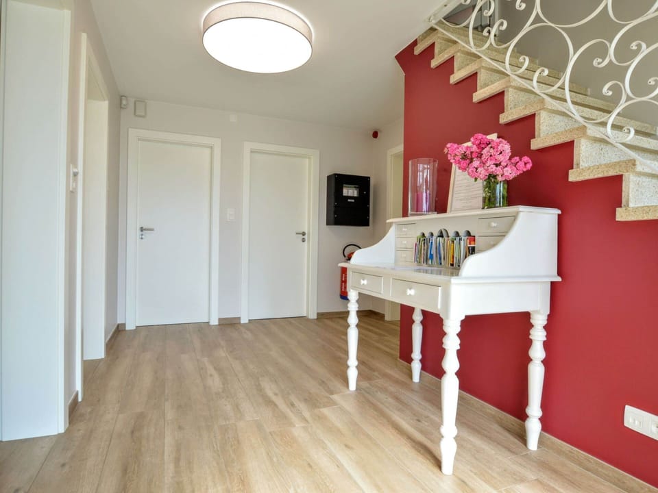 House | Reception
