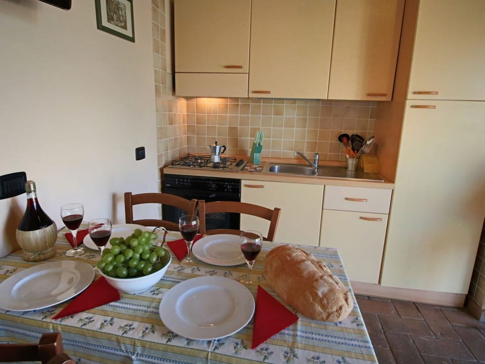Cottage | Private kitchen | Highchair