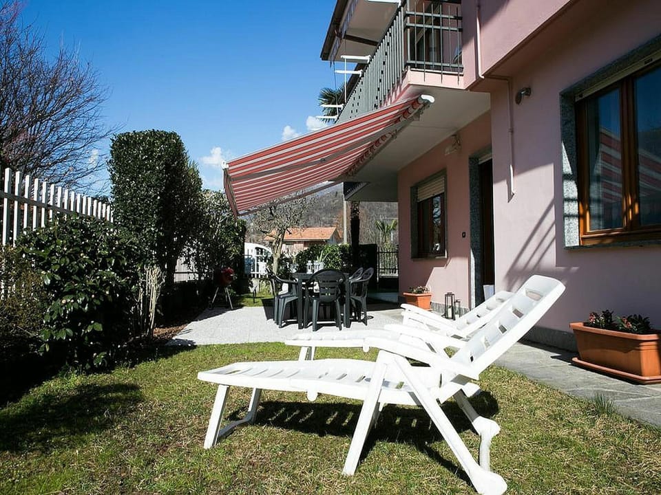 Villa | Garden