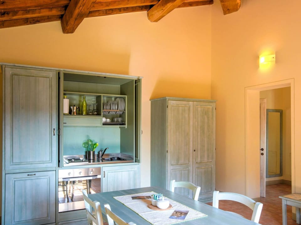 Apartment | Dining